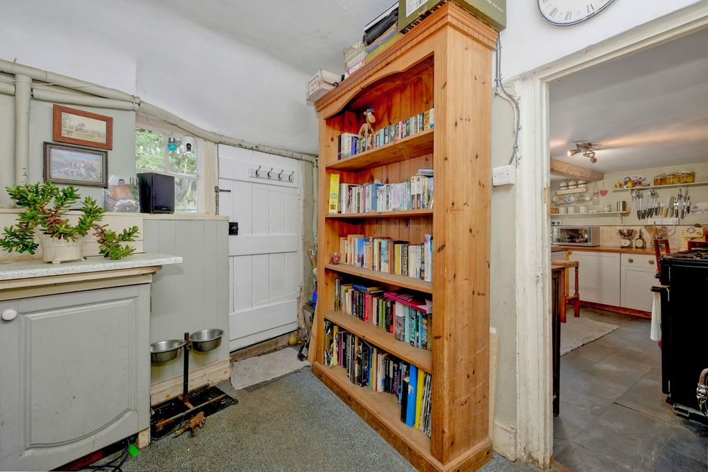 Property photo 3 of 20
