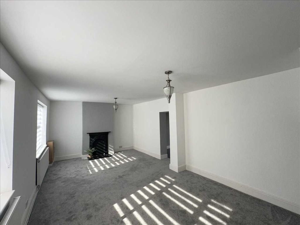 Property photo 3 of 17 Dining Hall: