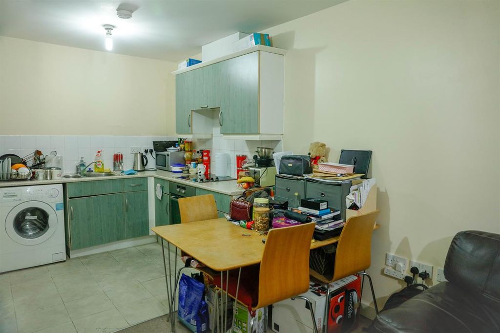 Property photo 3 of 5