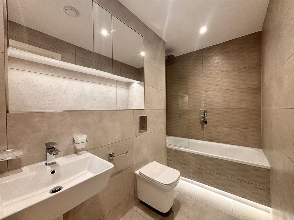 Property photo 3 of 15 Picture No. 12