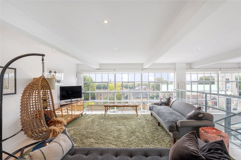 Property photo 3 of 16 Picture No. 14