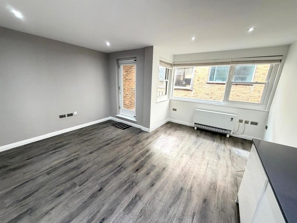 Property photo 2 of 9 Living Room.Jpg