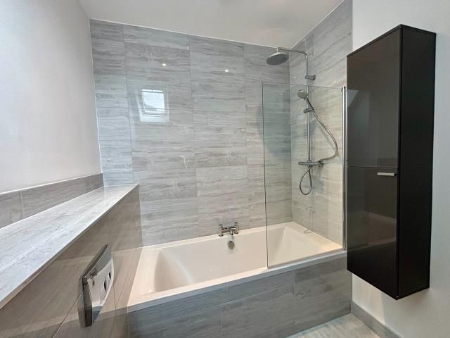 Property photo 3 of 30 Bathroom
