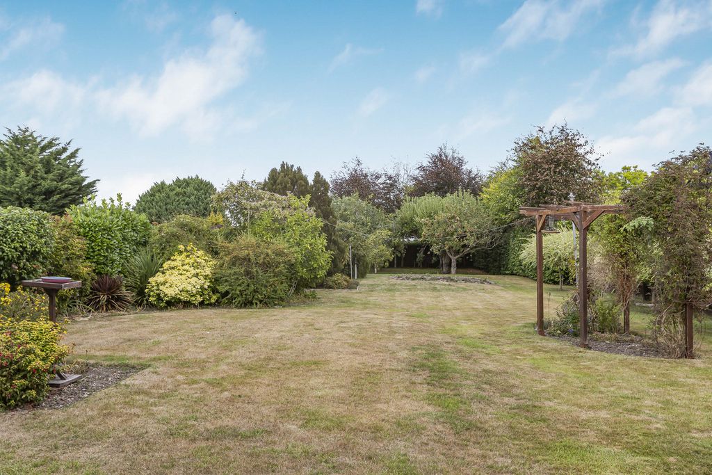 Property photo 2 of 26
