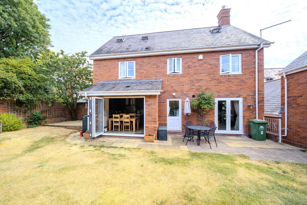 Property photo 3 of 38