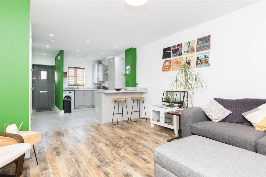 Property photo 2 of 16 Open Plan Lounge/Kitchen