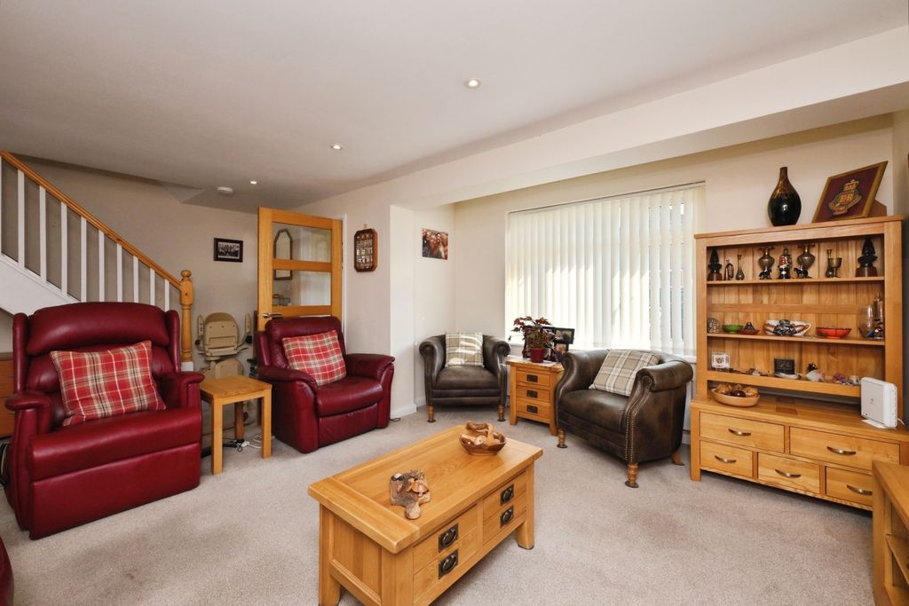 Property photo 3 of 19 Pbox-Img.Jpg