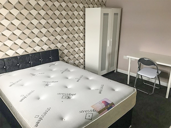 Property photo 1 of 6