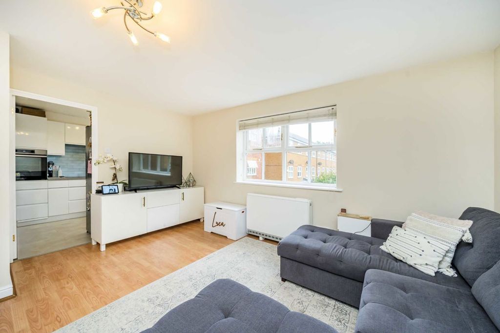 Property photo 2 of 6