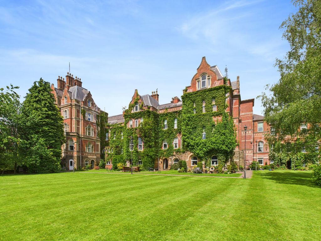 Property photo 1 of 19 Hine Hall