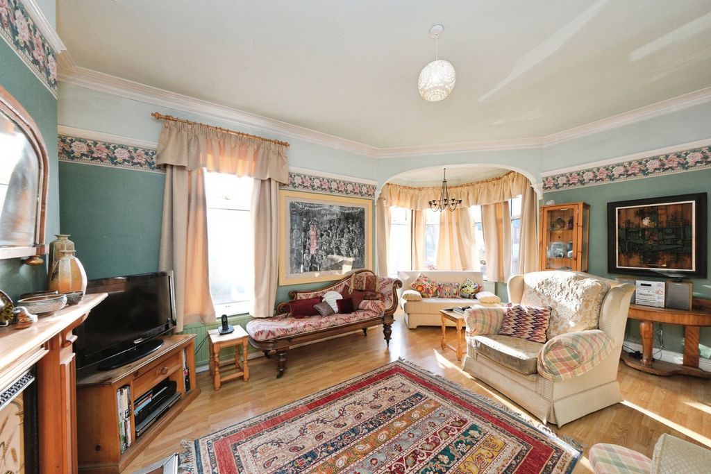 Property photo 2 of 20 Living Room