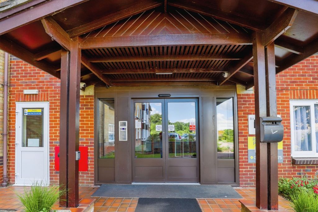 Property photo 3 of 13 Pbox-Img.Jpg