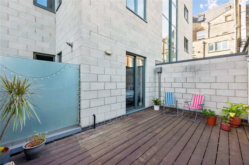 Property photo 2 of 10 Picture No. 05