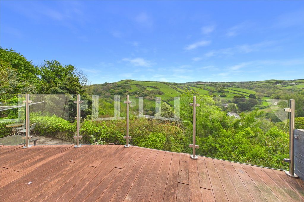 Property photo 2 of 27 Picture No. 25