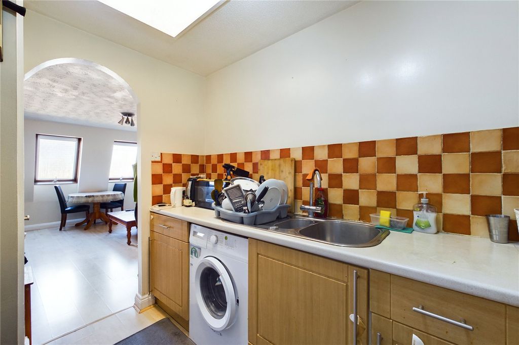 Property photo 3 of 15 Kitchen