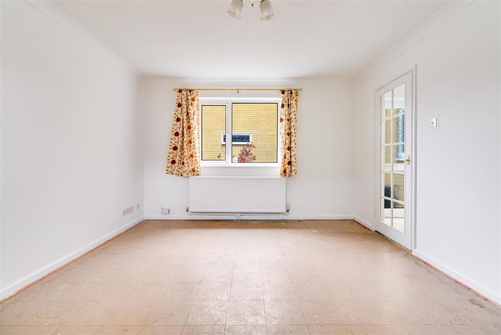 Property photo 2 of 14 Img (13).Jpg