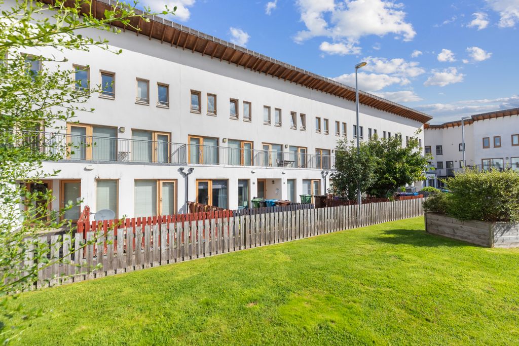 Property photo 1 of 35