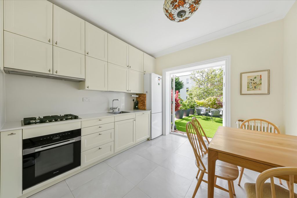 Property photo 2 of 11 Image