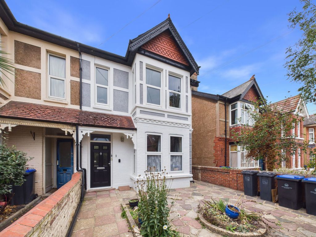 Property photo 1 of 11