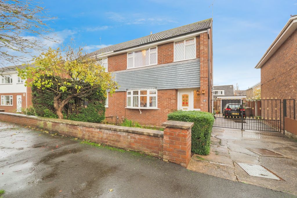 Property photo 1 of 15