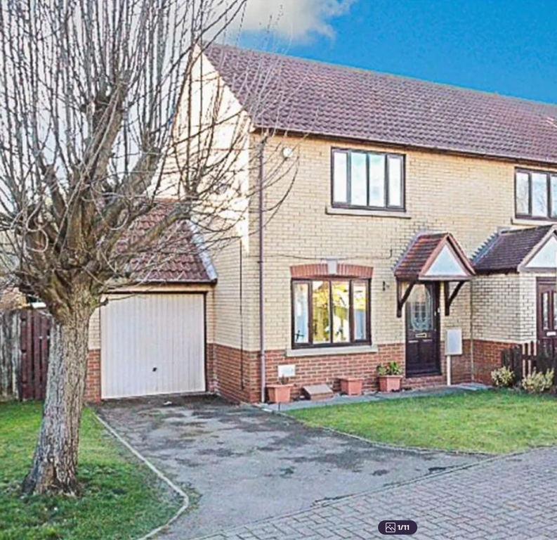 Property photo 1 of 12