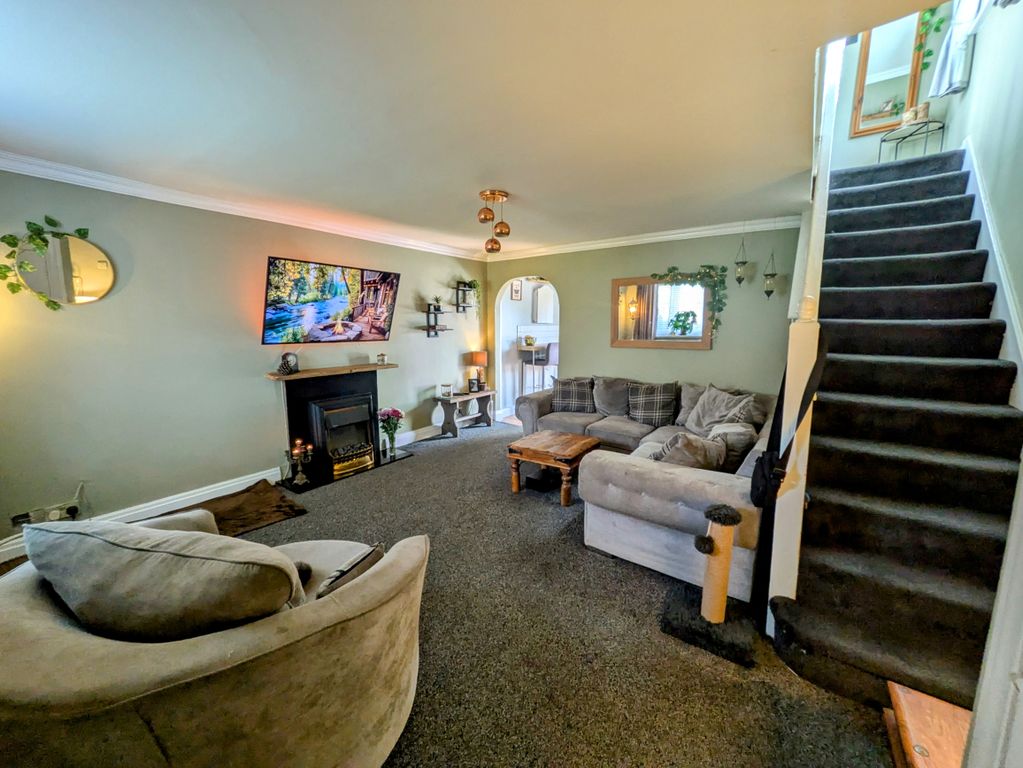 Property photo 2 of 16 1000019513