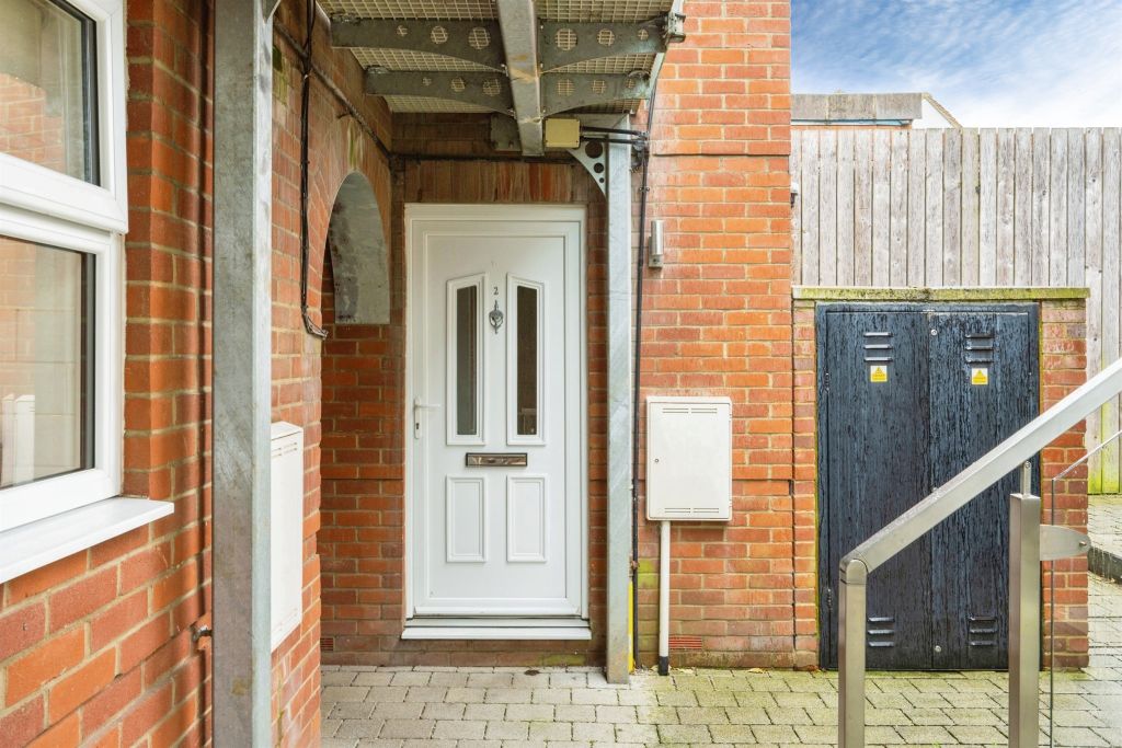 Property photo 2 of 12