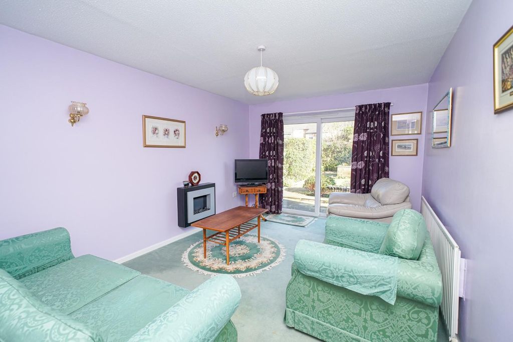 Property photo 2 of 14