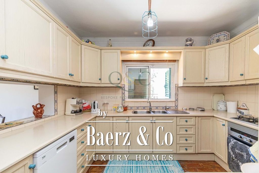 Property photo 3 of 25