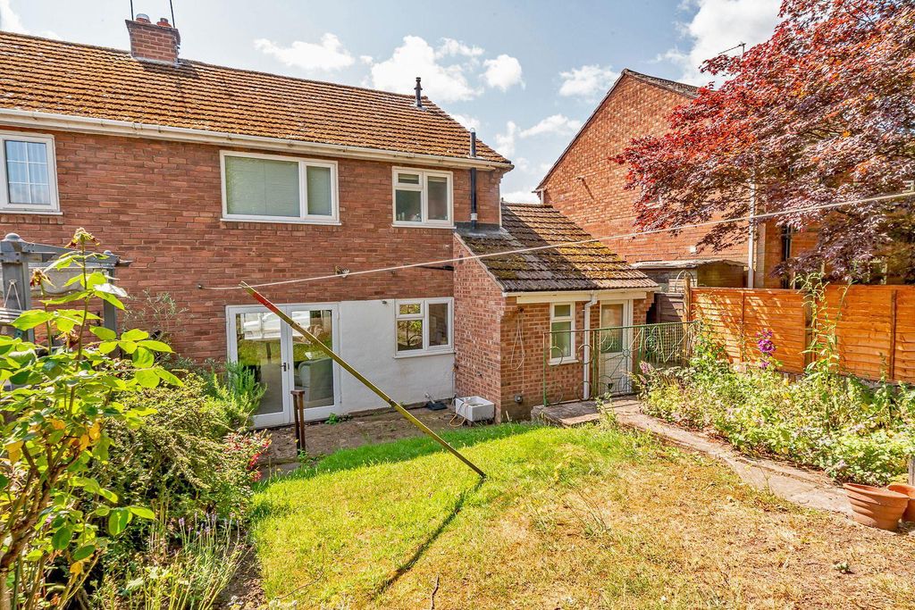 Property photo 2 of 27