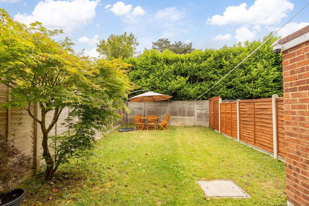 Property photo 3 of 23