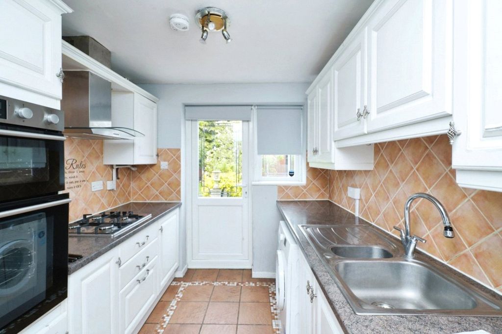 Property photo 2 of 15 Picture No. 05