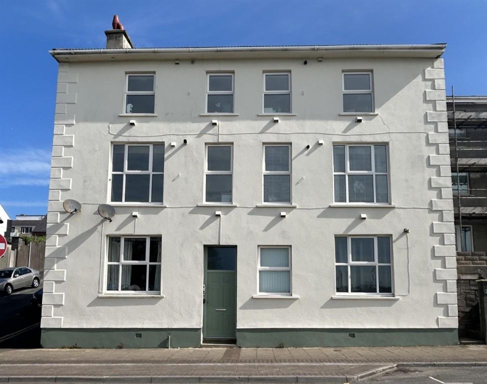 Property photo 1 of 12 Lansdowne House Front.Jpg