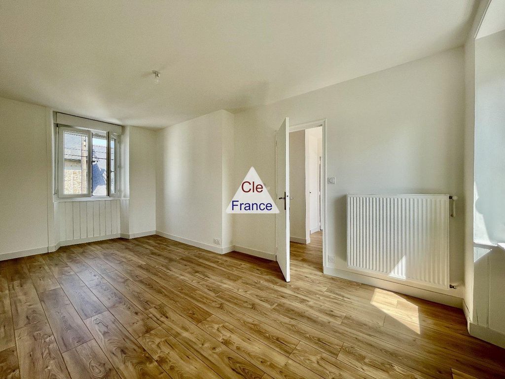 Property photo 3 of 12