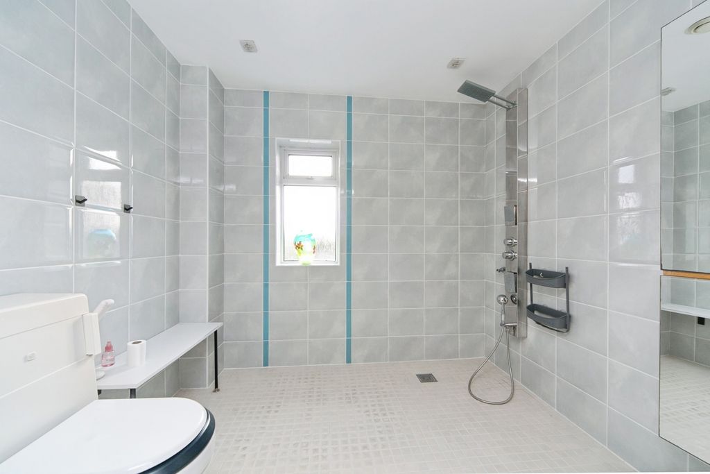 Additional image 15 of 4 bed bungalow for saleLlannerch-Y-Medd, Isle Of Anglesey LL71