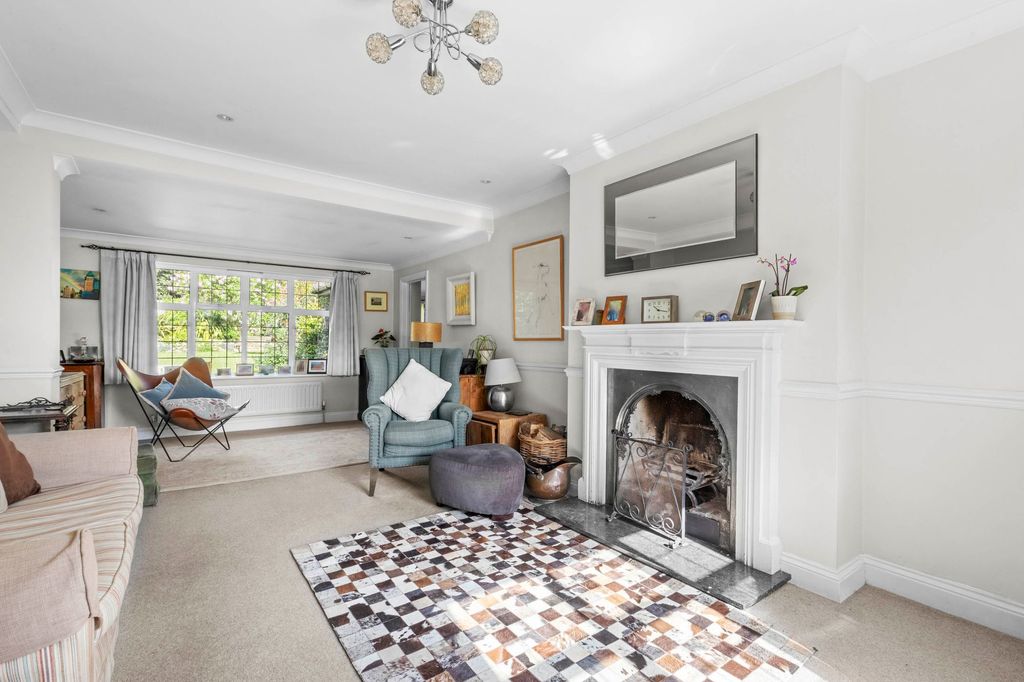 Additional image 5 of 4 bed detached house for saleAmersham Hill Drive, High Wycombe HP13