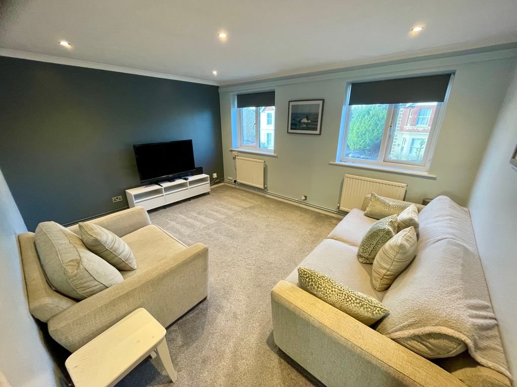 Property photo 2 of 17 Img_0337