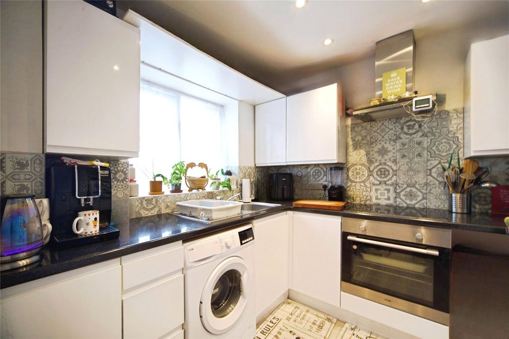 Property photo 3 of 13 Picture No. 44