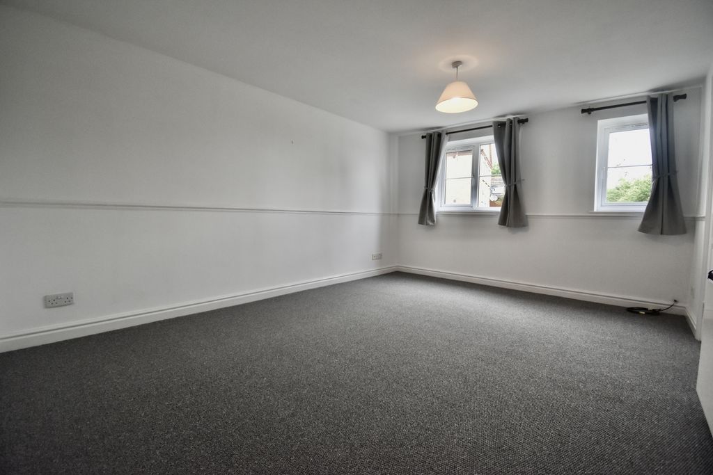 Property photo 3 of 7 Dsc_1655