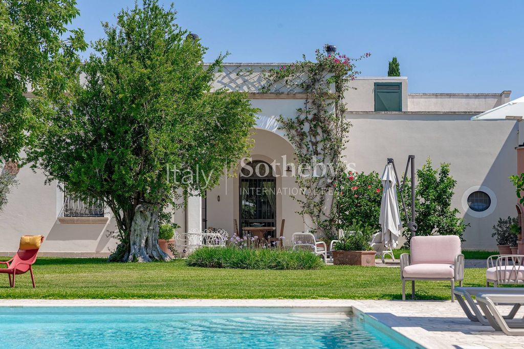 Property photo 2 of 23