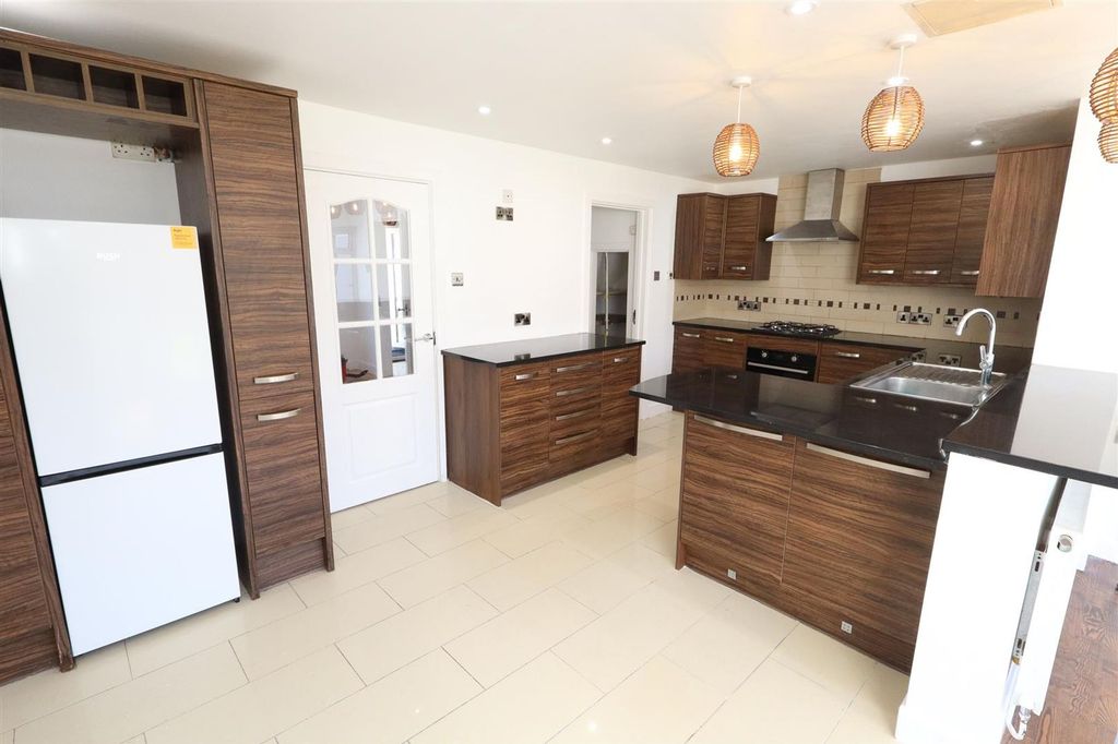 Property photo 3 of 12 Kitchen #2