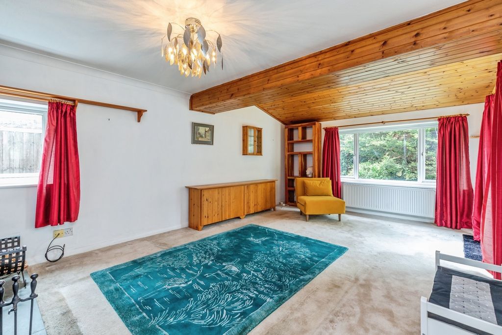 Property photo 3 of 17 Pbox-Img.Jpg