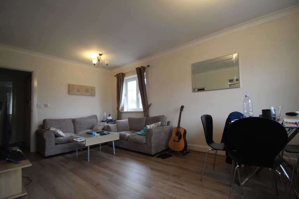 Property photo 3 of 4