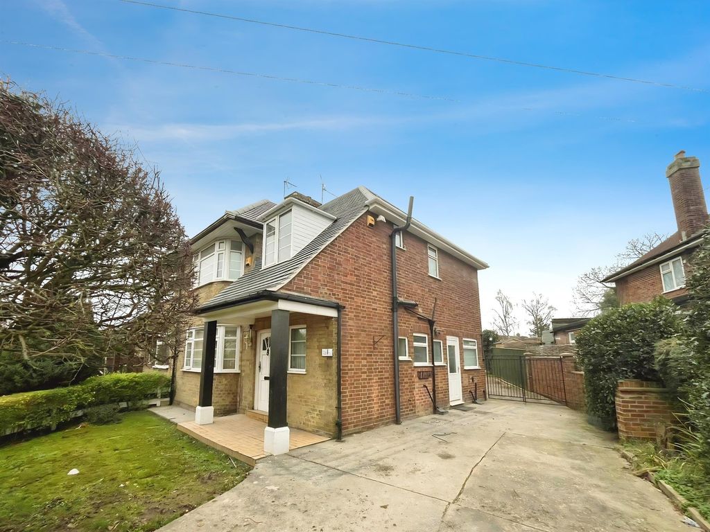 Property photo 2 of 24