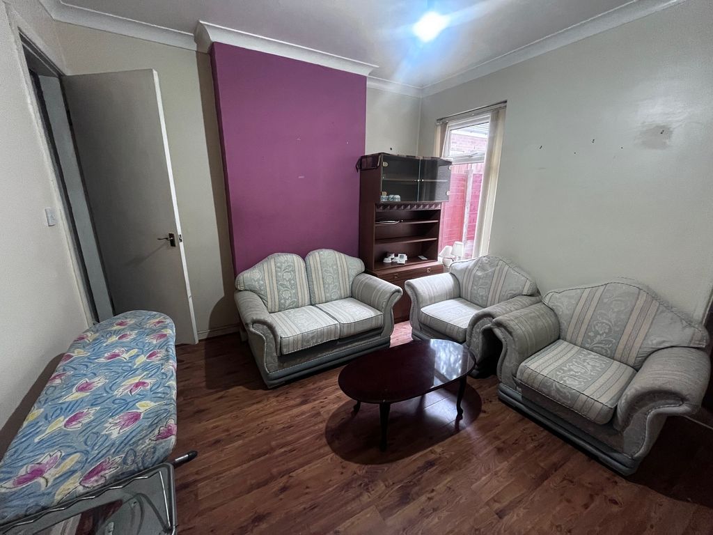 Property photo 1 of 6 Image