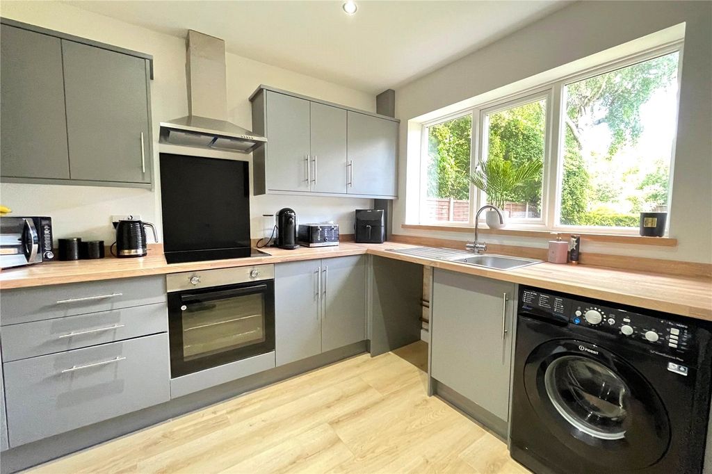 Property photo 2 of 26 Picture No. 67