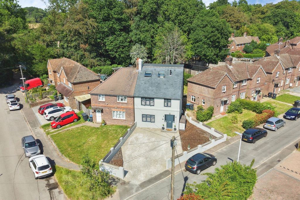 Property photo 1 of 28 4Kinggeorgeave_Drone-2