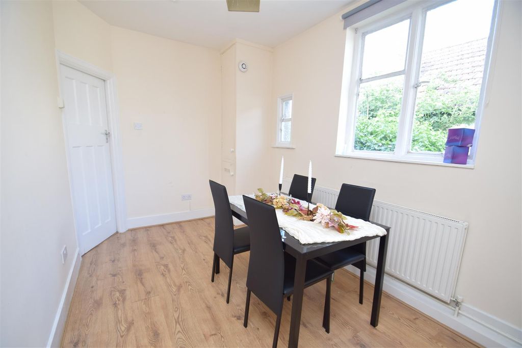 Property photo 3 of 8 Dining Room