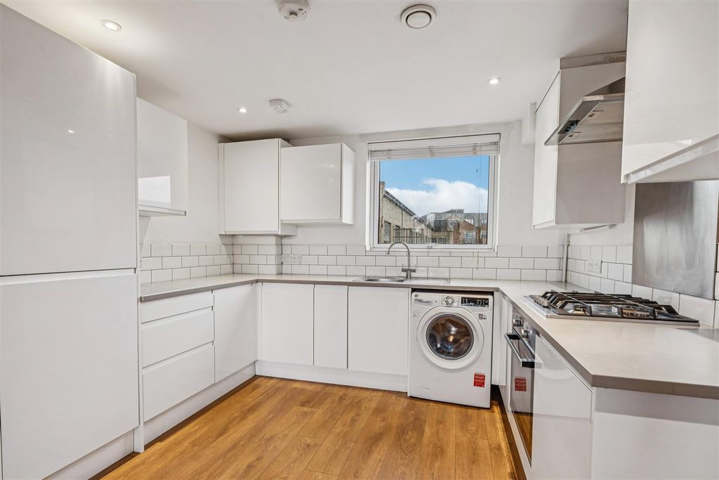 Property photo 3 of 13 5.Jpg