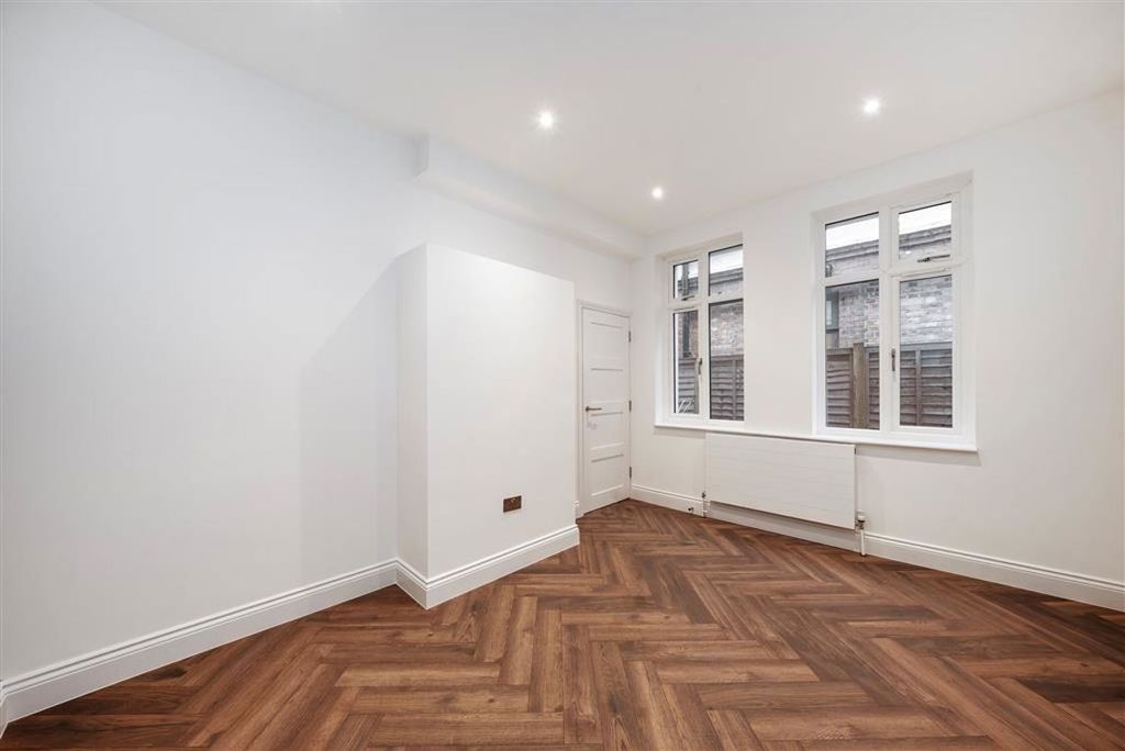 Property photo 3 of 4